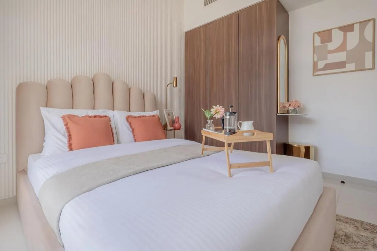 Apartment Frank Porter - Vera Residence Dubai