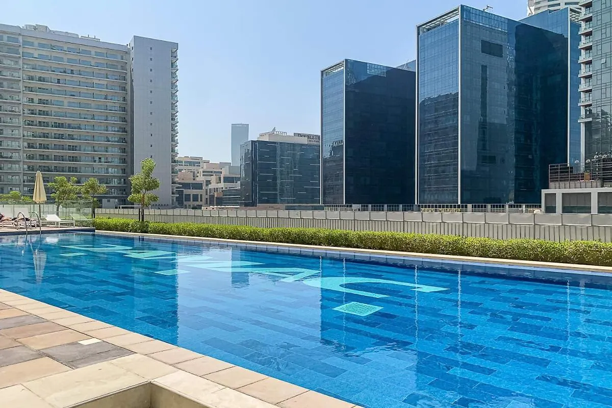Frank Porter - Vera Residence Dubai